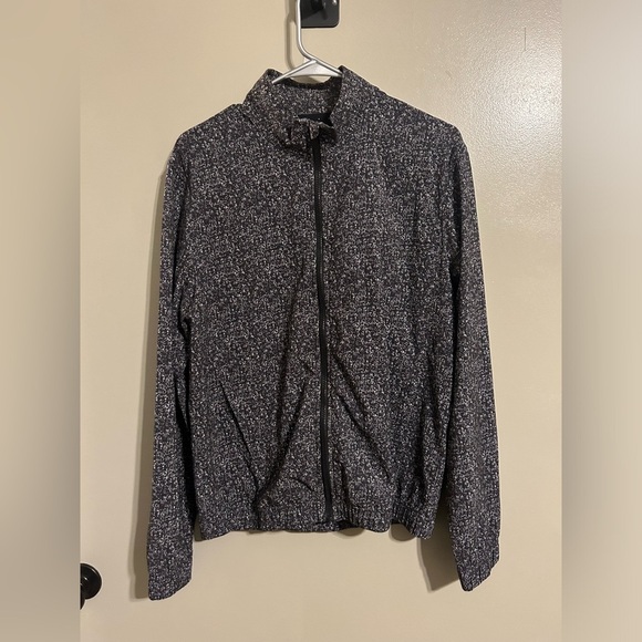 Outdoor Voices Jackets & Blazers - Outdoor Voices slipstream windbreaker jacket size small